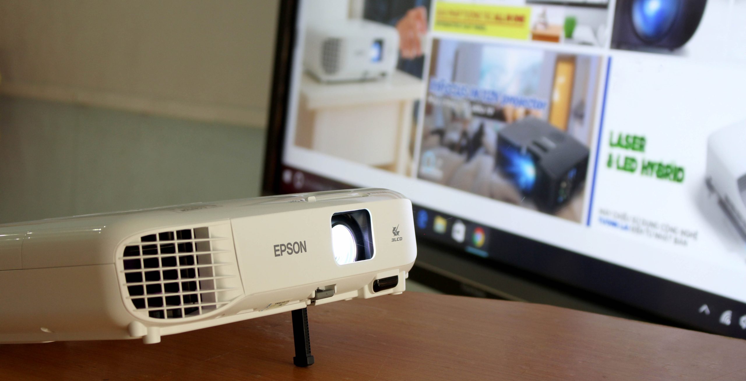 Máy Chiếu Epson